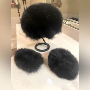 Real Fox Fur Hat -cuffs not available.